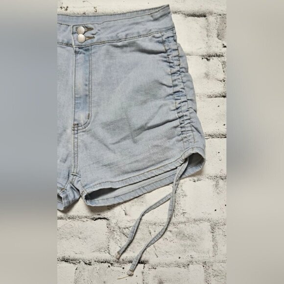 SHEIN SXY Drawstring Side Denim Shorts - Picture 4 of 16